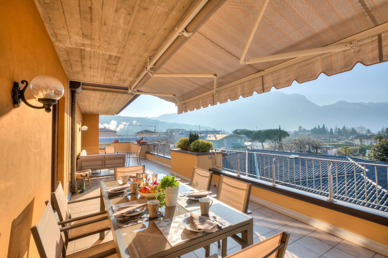 Antares150M From The Lake - Happy Rentals Riva del Garda Dış mekan fotoğraf